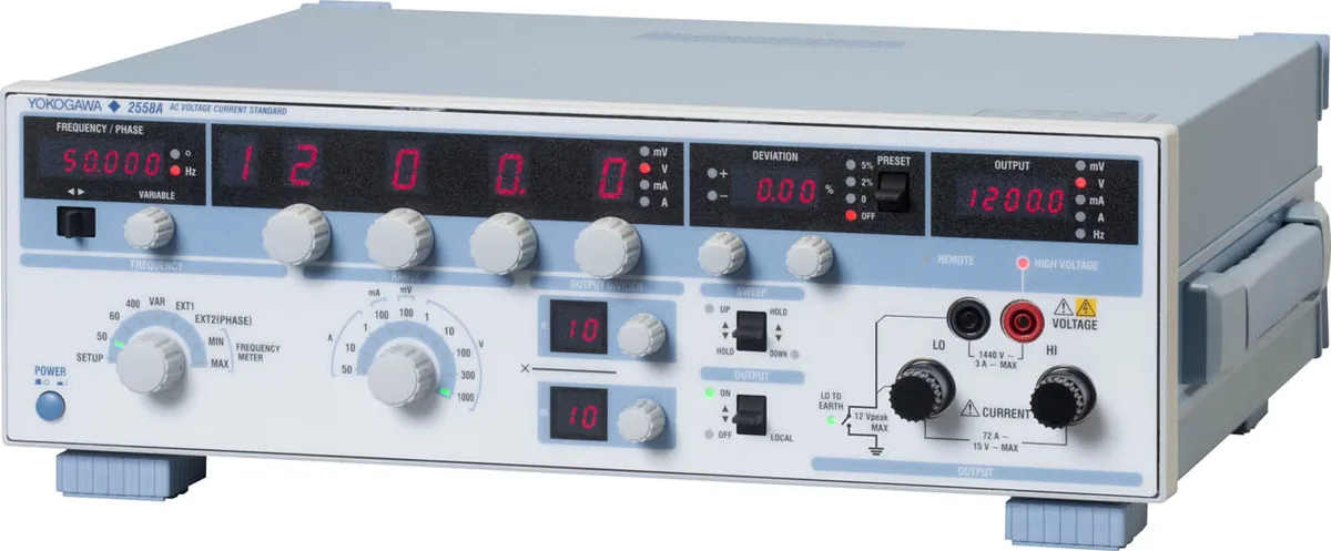 Калибратор переменного тока и напряжения Yokogawa 2558A